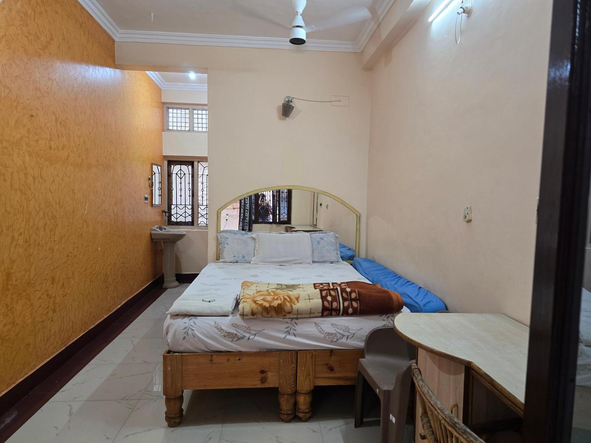 Lakshmi Heritage Tourist Home Хампи Екстериор снимка